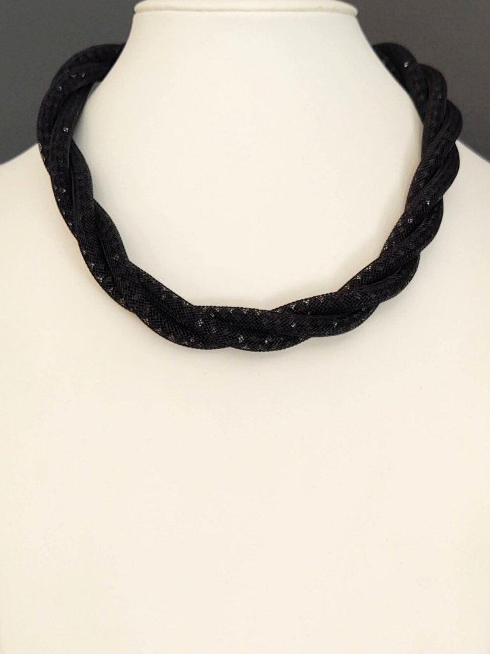 Black tubular net necklace w/inner sparkly beads